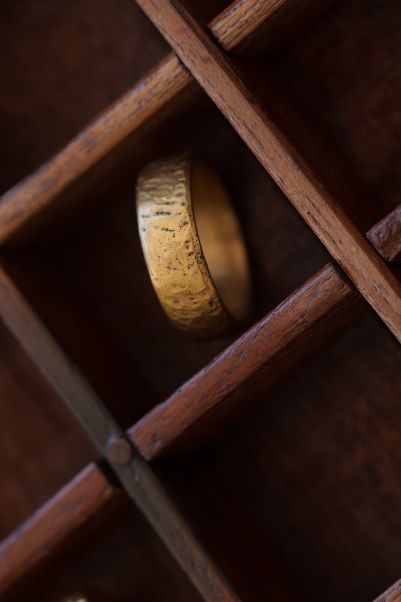SANDCAST BRONZE BAND